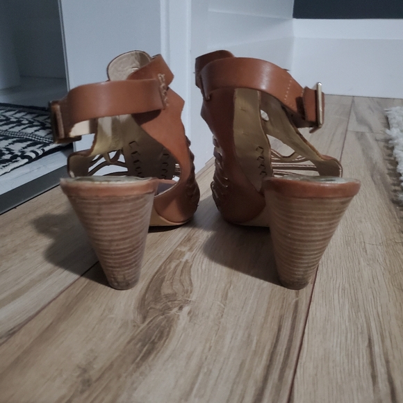 Vince Camuto Leather Heels - Picture 2 of 5